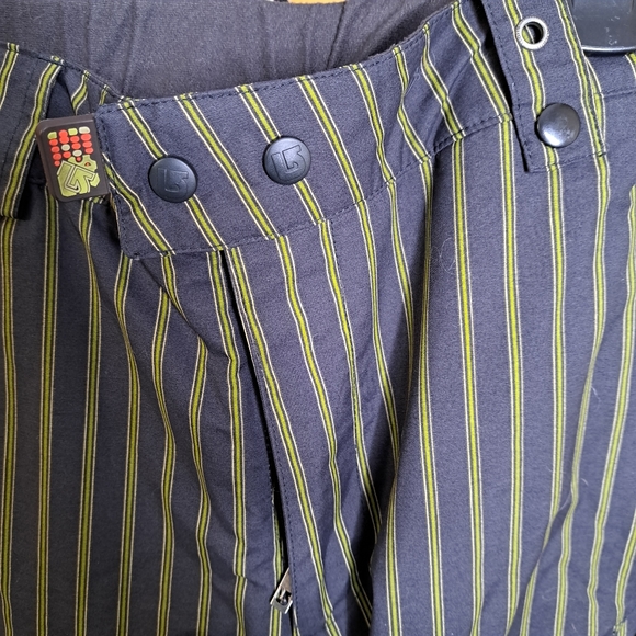 Burton, the white collection men's size medium - Picture 2 of 15